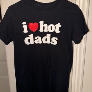 “I ❤️ Hot Dads” Tee